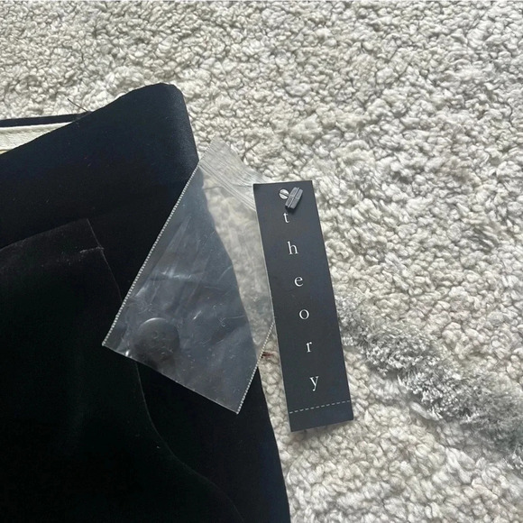 Theory Black Straight Leg Pants - Picture 4 of 9